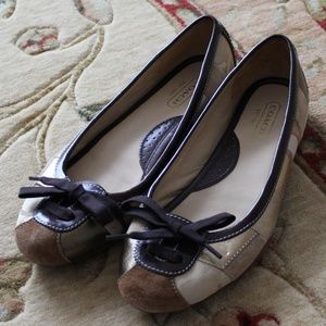 Coach flats